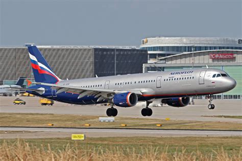 Aeroflot (SU) .
